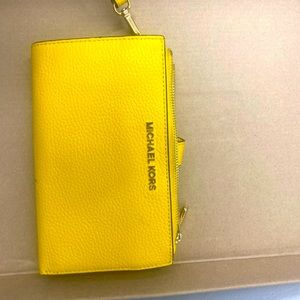 Michael Kors Adele Leather Smartphone Yellow Wallet